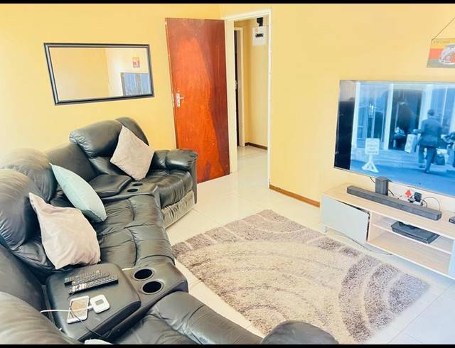 2 BEDROOM APARTMENT FOR SALE IN SASOLBURG